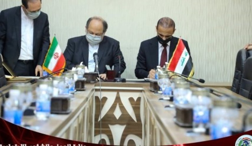 وزير العمل العراقي يوقع مع نظيره الايراني على خطة عمل في ثلاثة مجالات