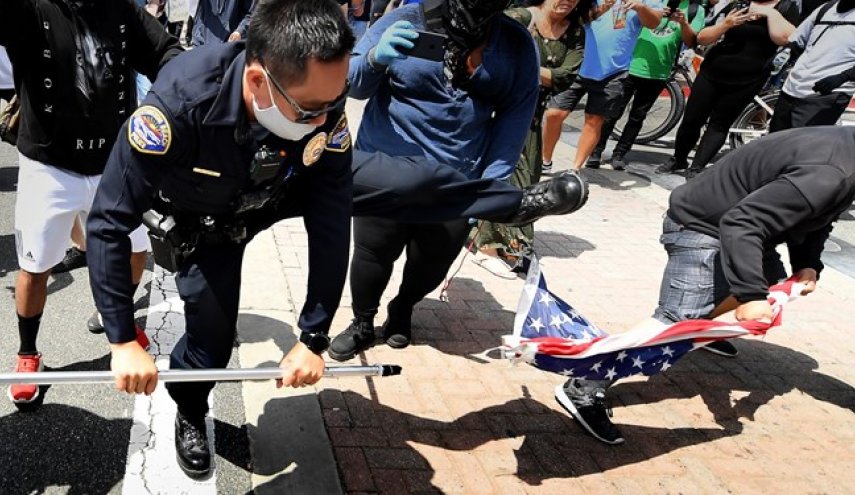 درگیری پلیس، گروه‌های راستگرا و جنبش ضدنژادپرستی در آمریکا+عکس
