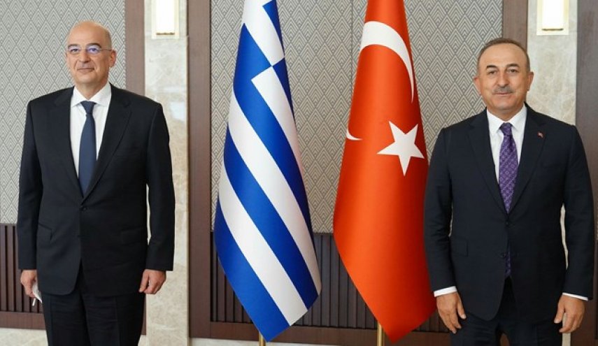 وزرای خارجه ترکیه و یونان بر لزوم کاهش تنش‌ها تأکید کردند
