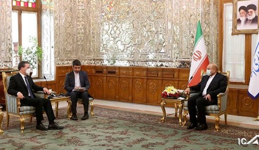 قاليباف يؤكد على تمتين العلاقات بين طهران وبلغراد