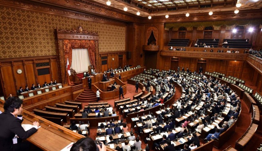 شکست حزب حاکم بر ژاپن در انتخابات میان دوره پارلمانی
