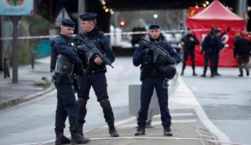 توقيف 7 أشخاص في فرنسا بتهمة تمويل جماعات إرهابية بسوريا

