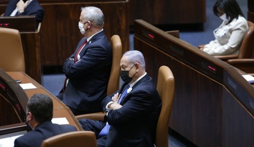 ادامه بحران در رژیم صهیونیستی؛ فریادهای نتانیاهو و گانتز بر سر یکدیگر در کابینه
