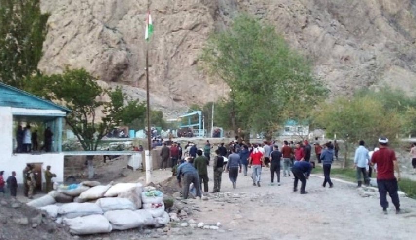 وقوع درگیری مسلحانه در مرز میان تاجیکستان و قرقیزستان
