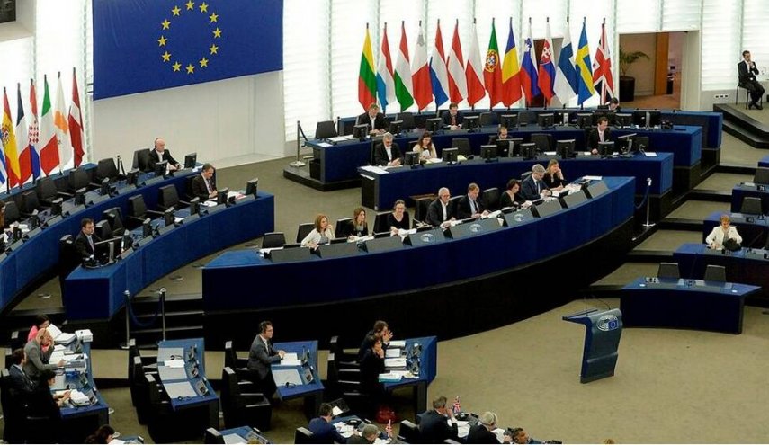 پارلمان اروپا خواستار اخراج روسیه از سوئیفت شد
