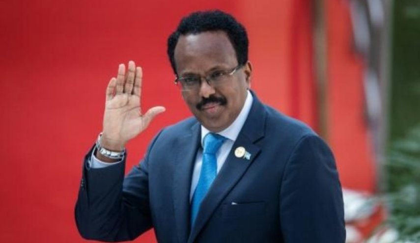 رئيس الصومال يتنازل عن تمديد ولايته