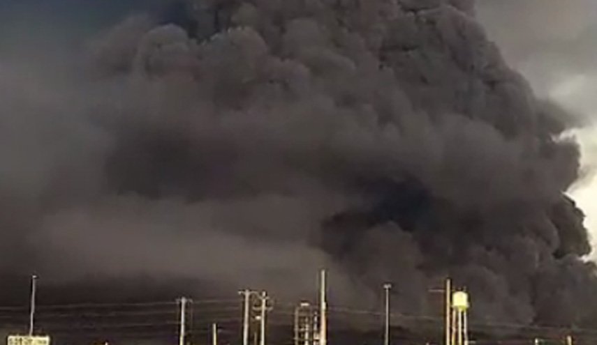 آتش‌سوزی مهیب در کارخانه الکل قم + فیلم