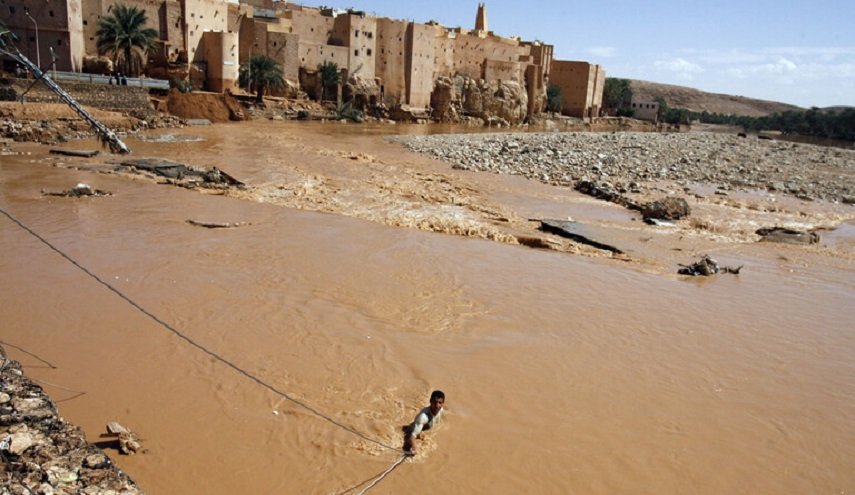 الجزائر..مصرع شخصين في أعقاب فيضانات 