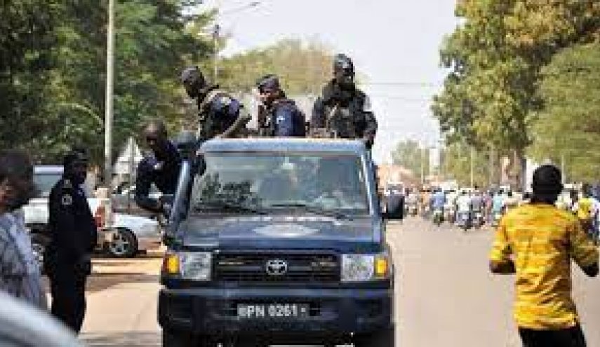 مقتل 30 شخصا في هجوم شنته جماعات إرهابية شرق بوركينا فاسو
