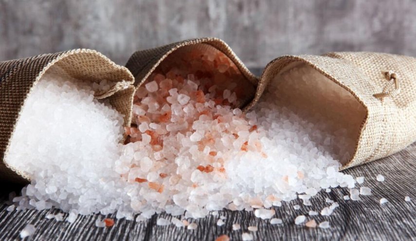 دراسة جديدة: الإفراط في تناول الملح يزيد من مخاطر الإصابة بكورونا