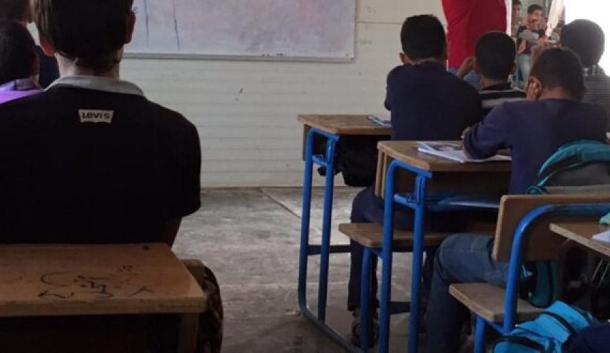 قرار لبناني ينهي مستقبل آلاف الطلاب السوريين
