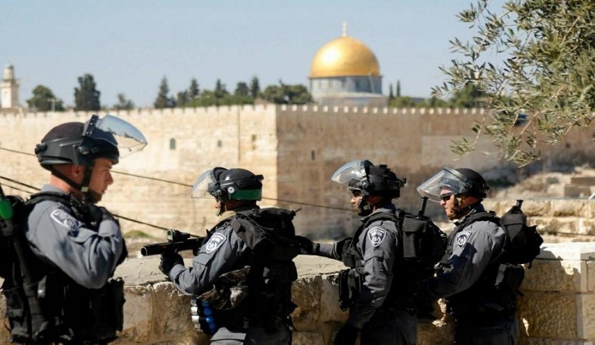 جيش الاحتلال يعزز قواته في جميع أنحاء القدس المحتلة