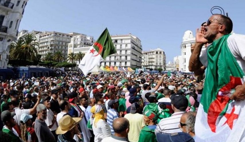 الحراك الجزائري ينظّم تظاهرته الأسبوعية 
