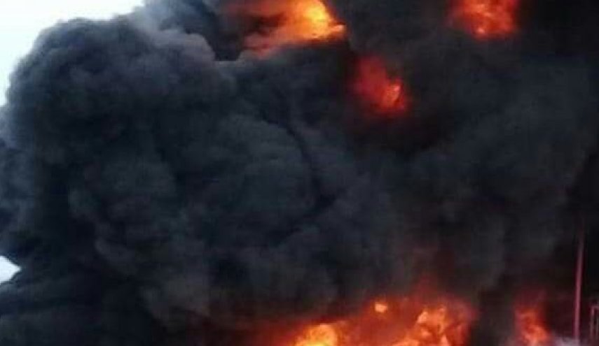 سوريا...إخماد حريق ضخم في معمل للفلين بمدينة حسياء الصناعية
