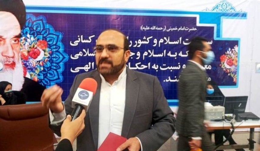 وهاب عزیزی برای انتخابات ۱۴۰۰ ثبت‌نام کرد