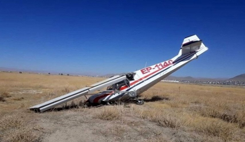تحطم طائرة تدريب خفيفة وسط ايران