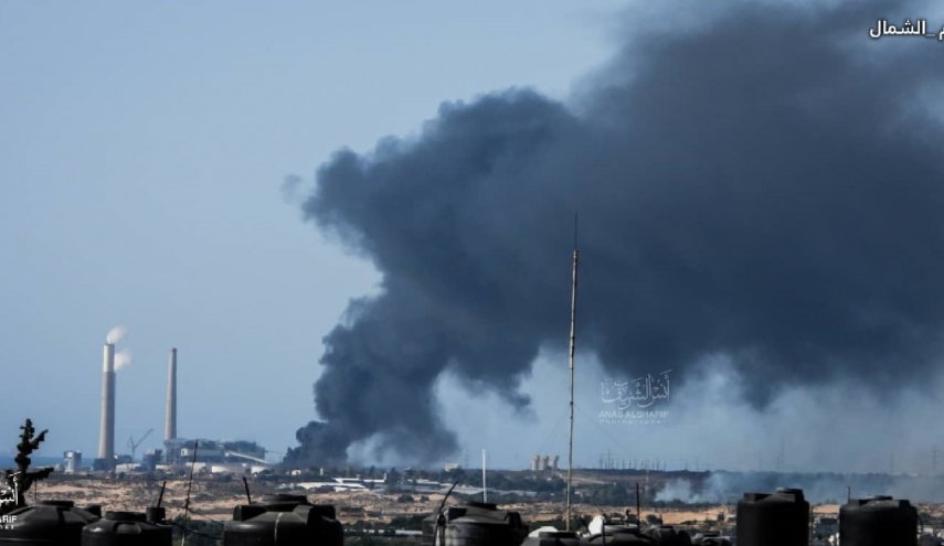 یک مخزن سوخت در یک تاسیسات راهبردی صهیونیست‌ها هدف حملات راکتی قرار گرفت + تصاویر