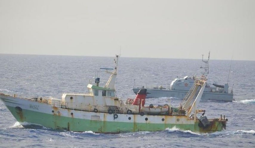 حمله کشتی ترکیه ای به یک قایق ماهیگیری ایتالیایی
