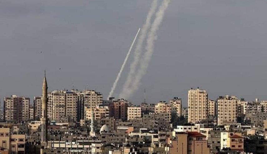 كتائب القسام تقصف الأراضي المحتلة بـ130 صاروخاً