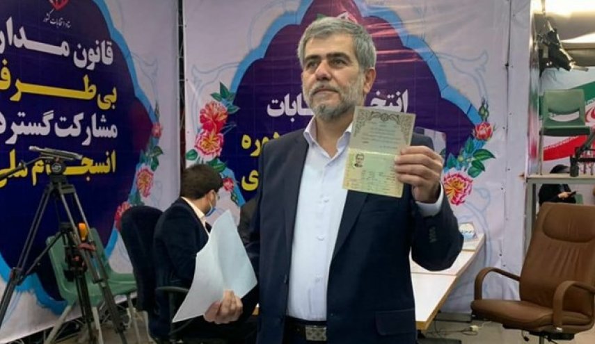 فریدون عباسی در انتخابات ریاست جمهوری ثبت نام کرد
