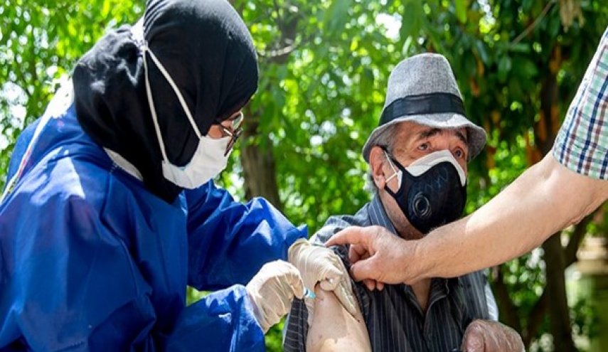 الصحة الايرانية.. تطعيم الأشخاص الذين تبلغ أعمارهم 75 عامًا فما فوق