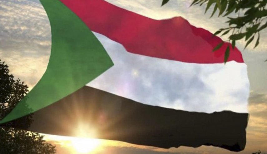 السودان يسعى لتعهدات استثمار وتخفيف أعباء ديونه في مؤتمر باريس
