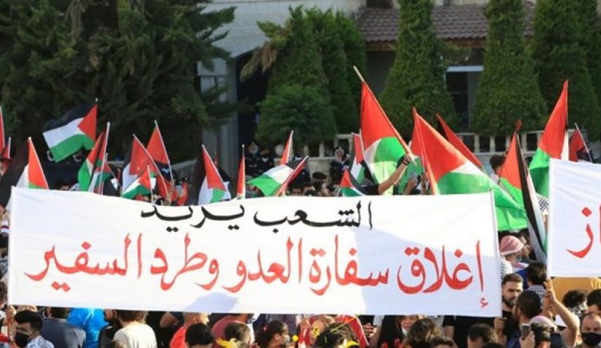 تظاهرات اردنی‌ها مقابل سفارت رژیم صهیونیستی برای هفتمین روز متوالی