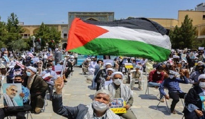 شاهد بالصور..علماء وطلاب حوزة قم يتضامنون مع الفلسطينيين