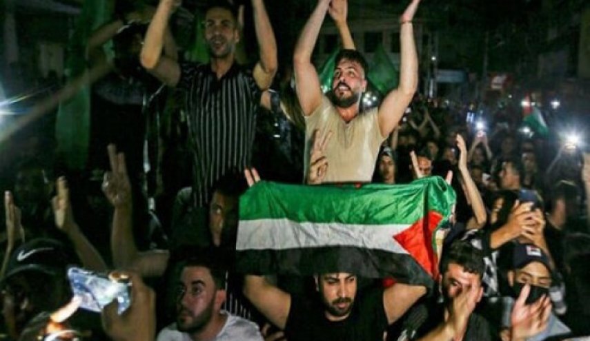 دانشجویان و مردم تهران عصر امروز پیروزی مقاومت فلسطین را جشن می‌گیرند