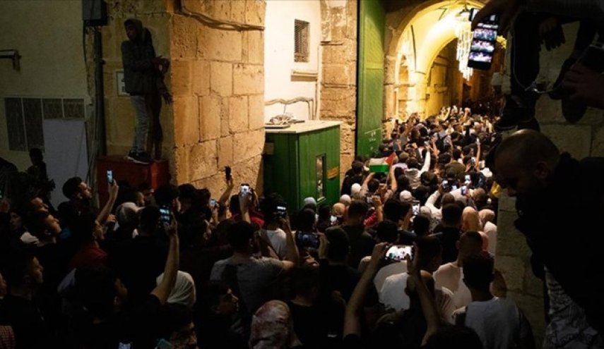 تجمع گسترده فلسطینیان در مسجدالاقصی به مناسبت پیروزی مقاومت+فیلم
