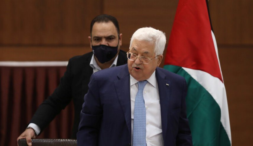 عباس يلتقي الوفد الأمني المصري 