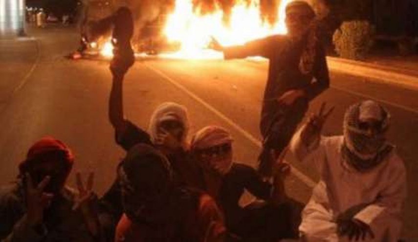 الشرطة العمانية تشتبك مع متظاهرين ضد البطالة وتدهور الأوضاع الاقتصادية