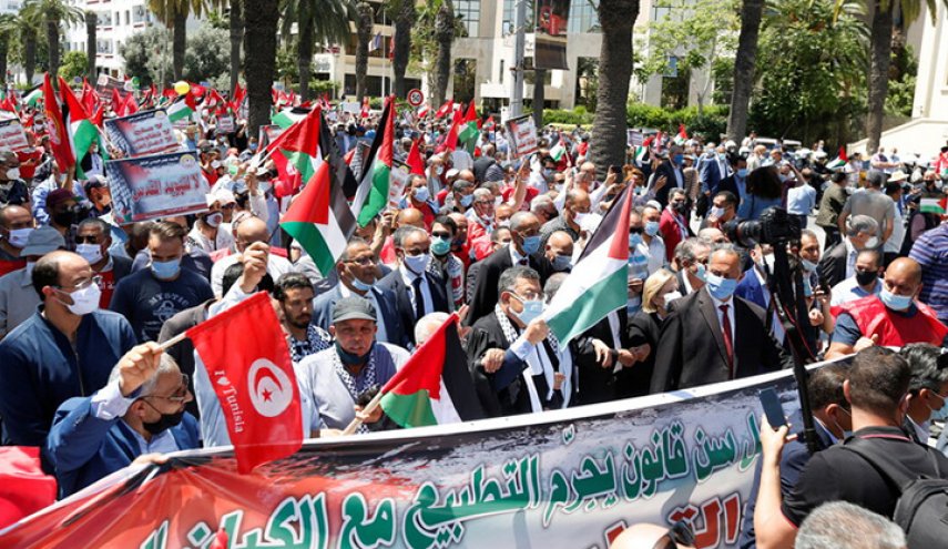 تونسيون يستذكرون أيام التحرير: لا طريق سوى المقاومة
