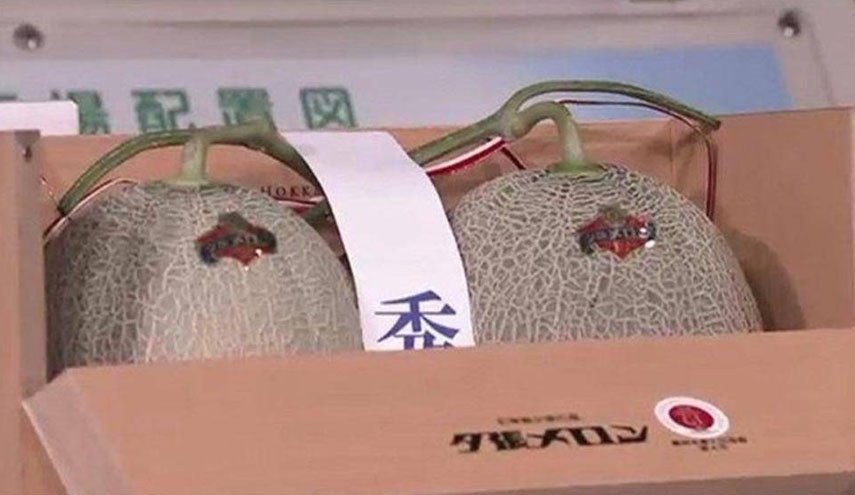 بيع بطيختين في اليابان بـ 25 ألف دولار والسبب مفاجأ
