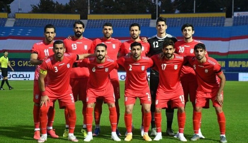 لكرة المنتخب القدم الإيراني طهران ترد