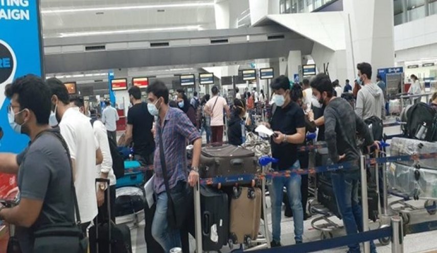 عودة اول مجموعة من الطلاب الايرانيين العالقين في الهند الى طهران