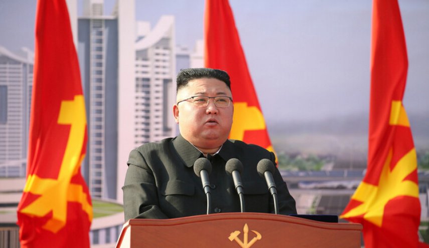 الزعيم الكوري الشمالي في أول ظهور علني له منذ شهر