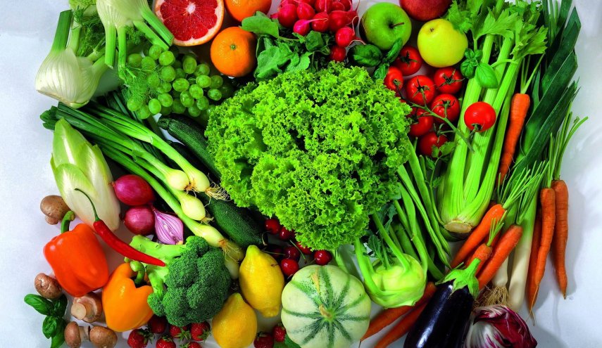 كيف تختلف فوائد الخضراوات والفواکه تبعا لألوانها !
