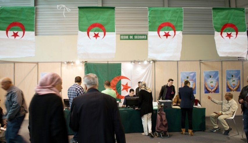 الجزائر.. نسبة المشاركة في الانتخابات البرلمانية أكثر من 30 بالمئة
