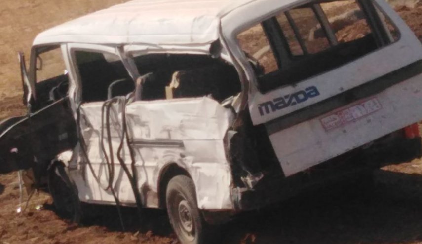 وفاة 4 طلاب وإصابة 11 آخرين في حادث سير مروّع في سوريا + صور
