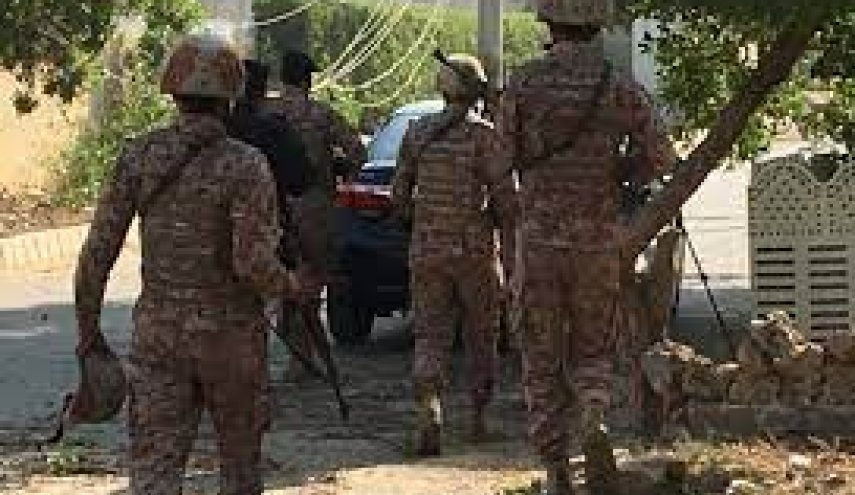 باكستان.. مقتل جندي ومسلحين اثنين باشتباكات شمال غربي البلاد 