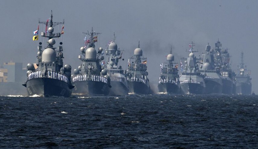 البحرية الروسية تستعد للتدريب قرب حاملة طائرات بريطانية