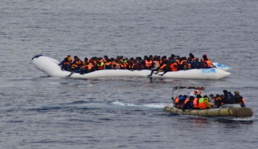 مصرع العشرات من المهاجرين الأفارقة جراء غرق سفينتهم 