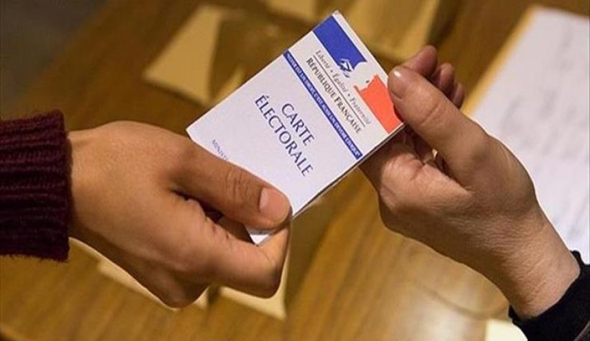 انخفاض نسبة الإقبال على الانتخابات في فرنسا

