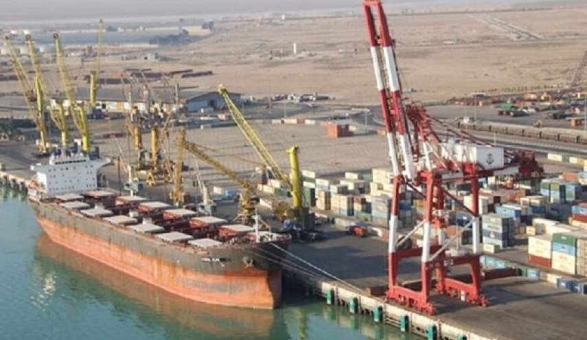 تفريغ اكثر من 4 ملايين طن من السلع الاساسية في ميناء ايراني