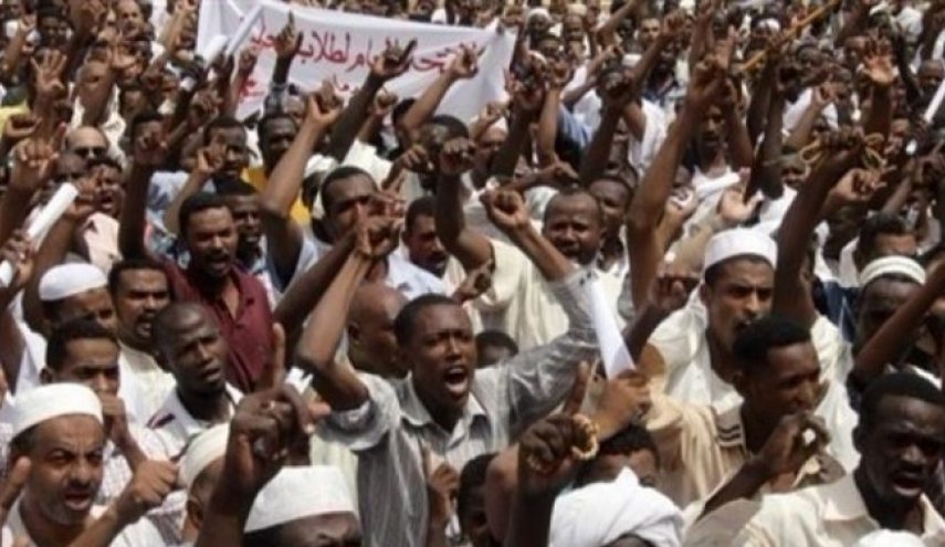 تظاهرات در سودان با هدف سرنگونی دولت موقت

