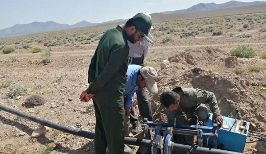 الجيش الايراني يقدم خدمات الاغاثة الى سكان محافظة سيستان وبلوشستان