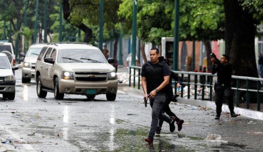 فنزويلا..26 قتيلا باشتباكات الشرطة و'عصابات' تدعمها امريكا