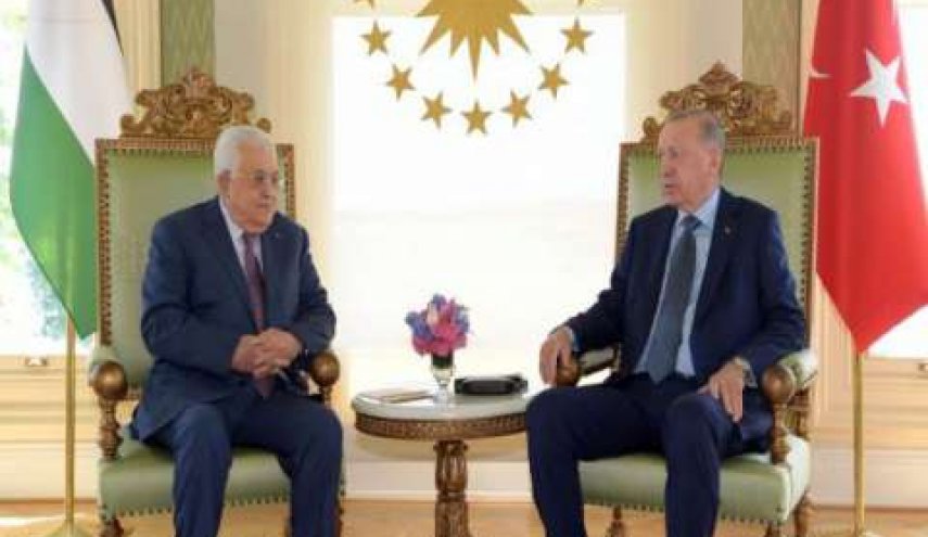 رئيس السلطة الفلسطينية يختتم زيارة لتركيا اثر لقائه إردوغان