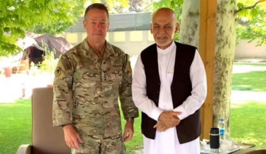 استعفای نمایشی فرمانده نظامیان آمریکا در افغانستان بعد از خروج عجولانه
